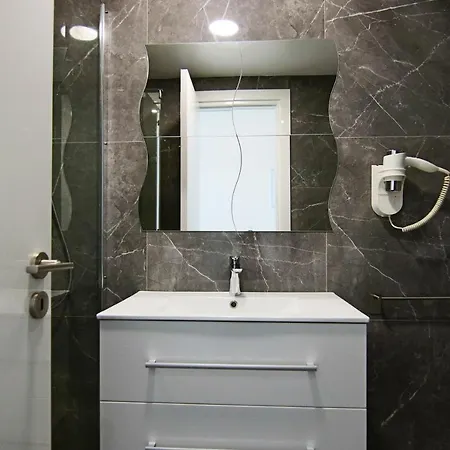 Phaedrus Living: Luxury 505 Nicosia